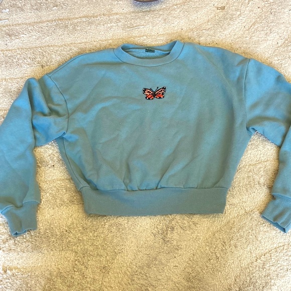 Sweaters - Cropped sweatshirt